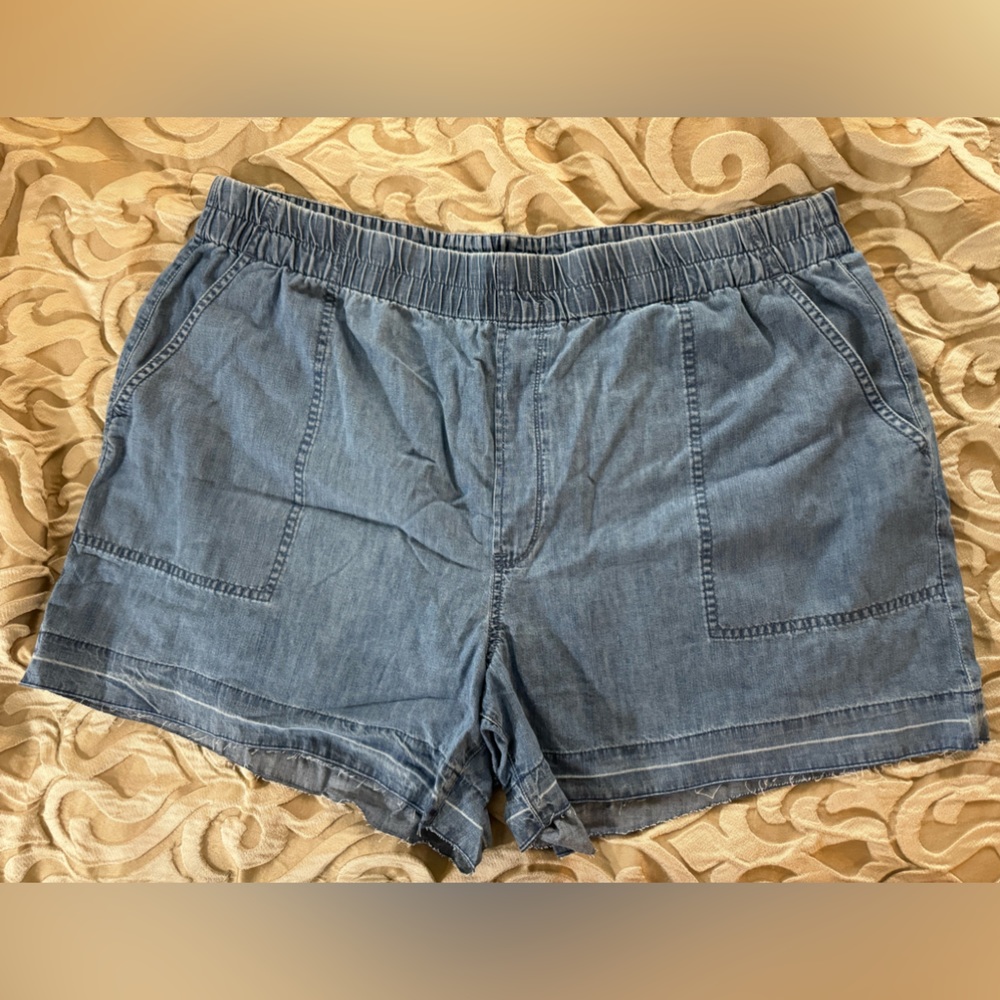 GAP 100% Organic Cotton High Rise Denim Pull-On Shorts with Washwell